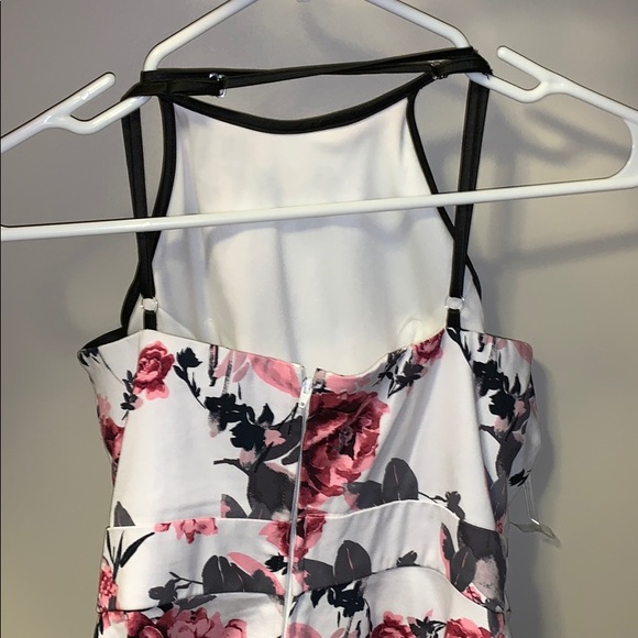 Flower Print dress - Picture 2 of 3